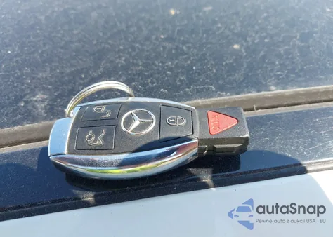 2015 Mercedes-Benz C 300 4Matic from USA, damaged, VIN 55SWF4KB1FU081825